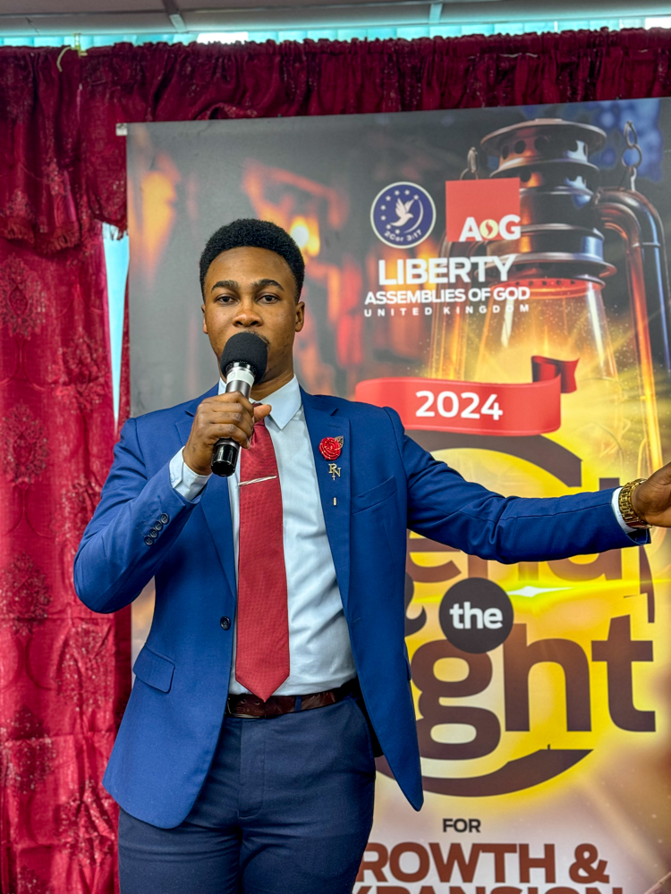 Roland wearing his Gentlemans Set 2