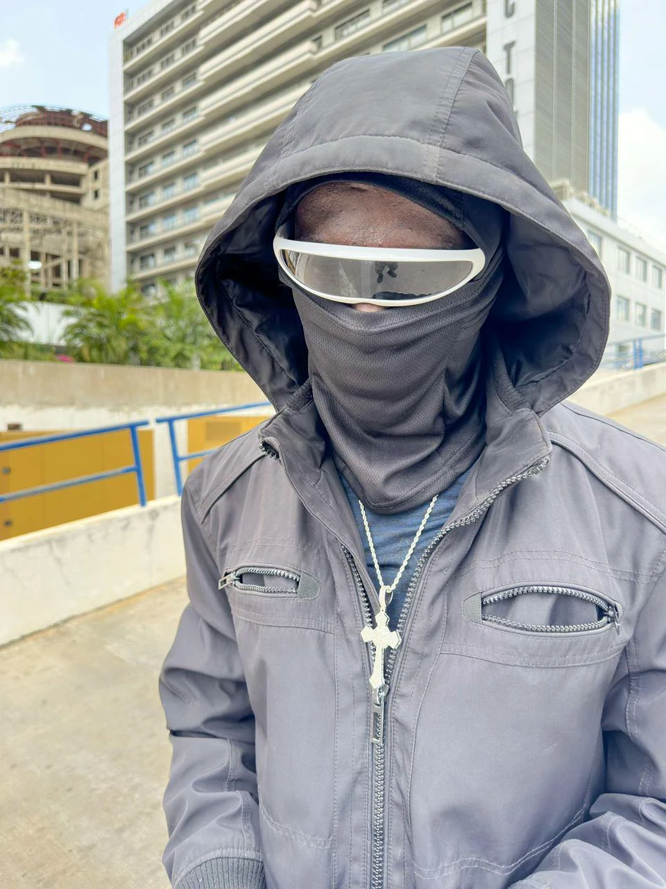 Customer wearing Visoire piece